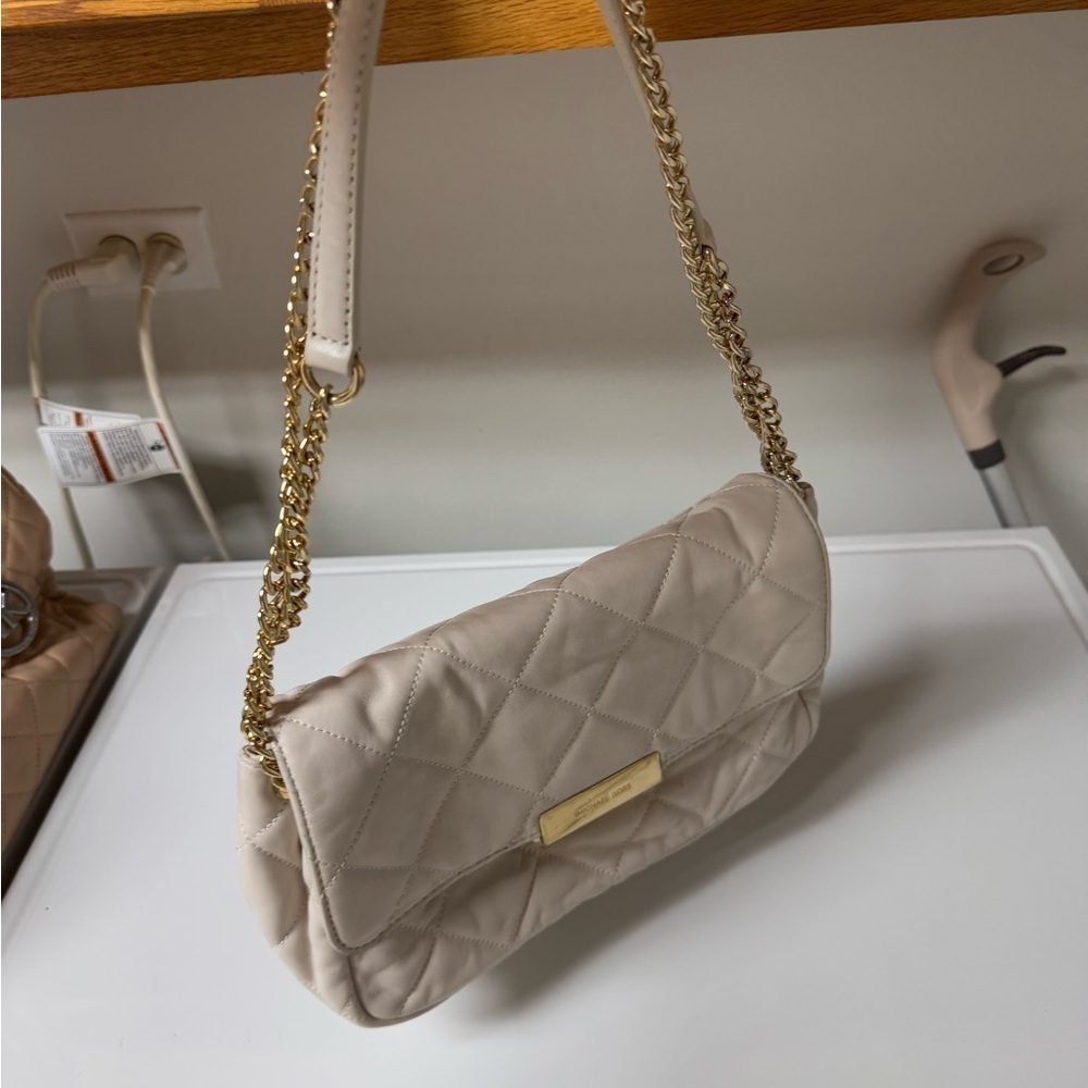 Michael Kors Small Quilted Leather Shoulder Bag - Off-White channel vibe - Picture 5 of 17